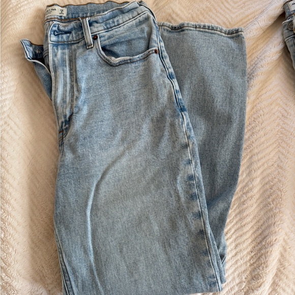 Abercrombie & Fitch High Rise Light Blue Jeans - Picture 2 of 4